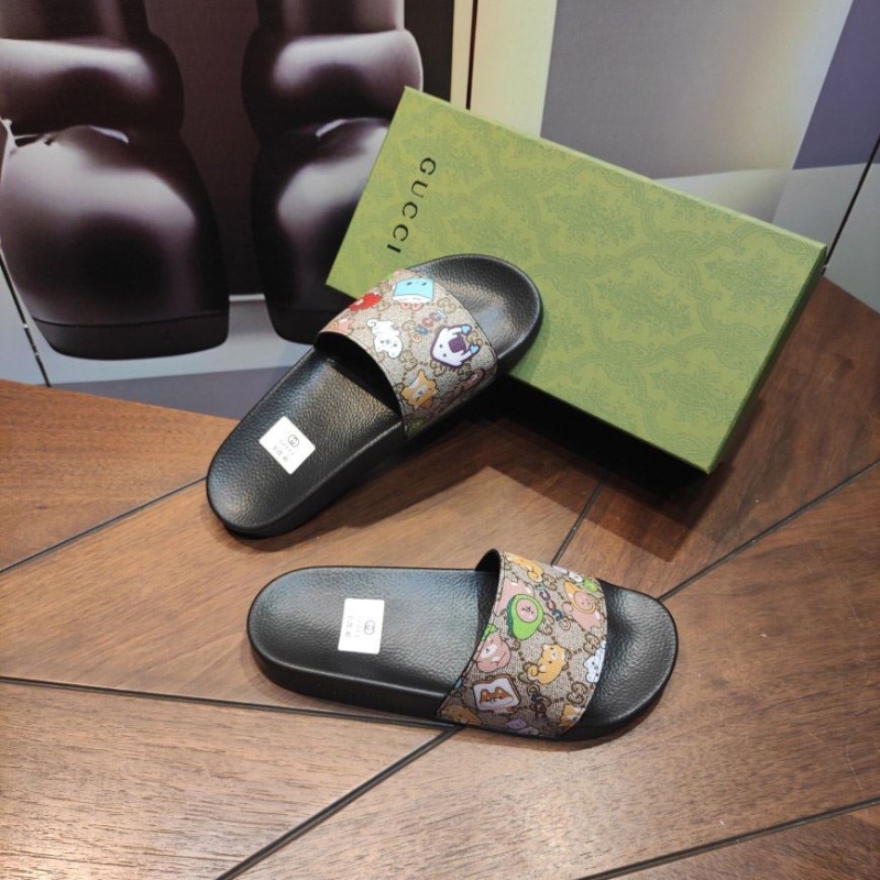 G*u*i slippers